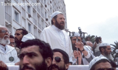 L'Algérie risque de tomber dans l'escarcelle des islamistes sous l'impulsion du Qatar L'Algérie risque de tomber dans l'escarcelle des islamistes sous l'impulsion du Qatar