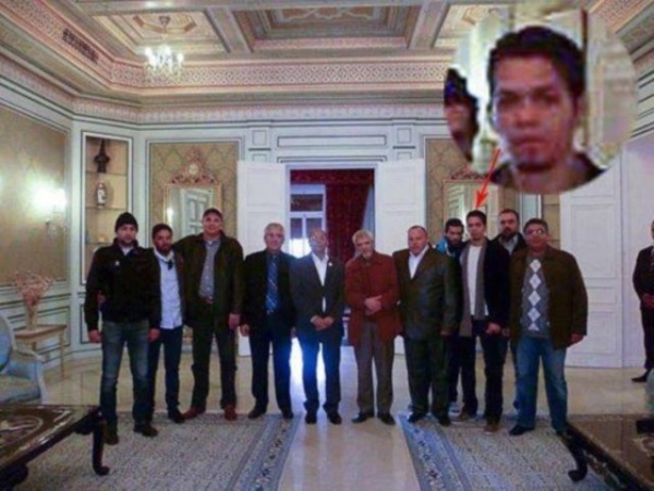 Moncef Marzouki avec son équipe électorale à laquelle ne manquent que Tarek Kahlaoui, Imed Daïme et Adnène Mansar.