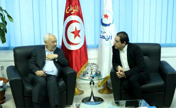 Le 30 décembre 2014, Tarek Kahlaoui avec son "vénérable" père spirituel, Rached Ghannouchi, quémandant un point de chute au Qatar. Le 30 décembre 2014, Tarek Kahlaoui avec son "vénérable" père spirituel, Rached Ghannouchi, quémandant un point de chute au Qatar.