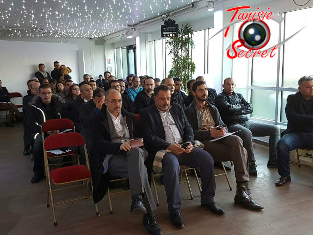 Au premier rang, de droite à gauche, Mohamed Ali Charrad, Ahmed Salem (égyptien). Au premier rang, de droite à gauche, Mohamed Ali Charrad, Ahmed Salem (égyptien).