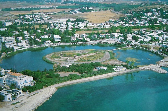 Vue aérienne du port punique de Carthage menacé de disparition.