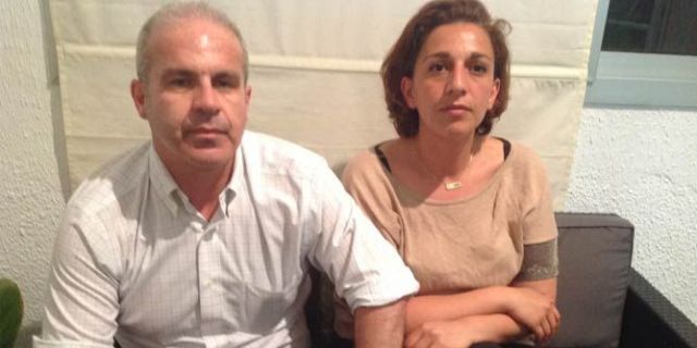 Sami et Sarra Daboussi, les enfants de feu Jilani Daboussi, mort après deux ans et demi de torture morale et physique.
