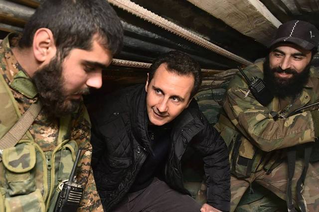 Le président Bachar Al-Assad avec ses vaillants soldats sur le front de Jobar.