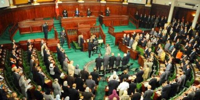 Photo de l'Assemblée Constituante qui a reconduit le vieux bail colonialiste en Tunisie !