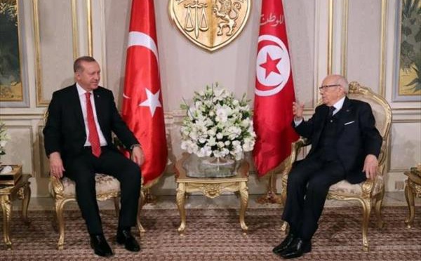 Béji Caïd Essebsi recevant le Satrape Turc en décembre 2017.