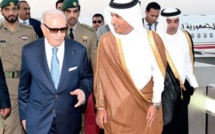 Le bédouin du Qatar humilie  le beldi de Tunis